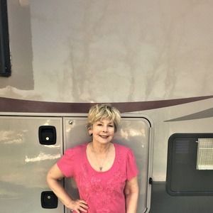 Meet your Posher, Cindy